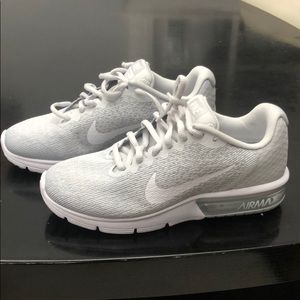 Nike Air Max Sequent 2 Womens 852465-007